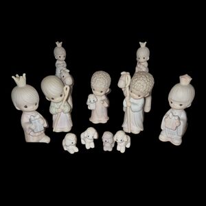 Custom Bundle Nativity Figurines 11 Pcs